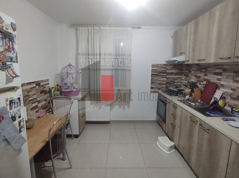 Huedin vanzare apartament 3 camere